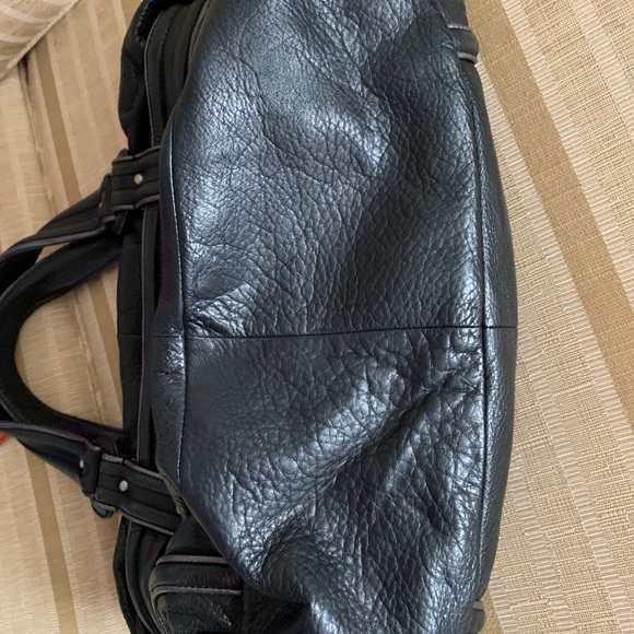 COLE HAAN black leather handbag. - Picture 7 of 7